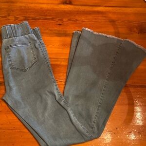 Women’s XL bell bottomed jeanss